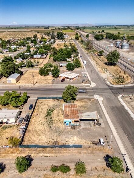 More Photos Of 404 South St, Mabton Service Station For Sale
