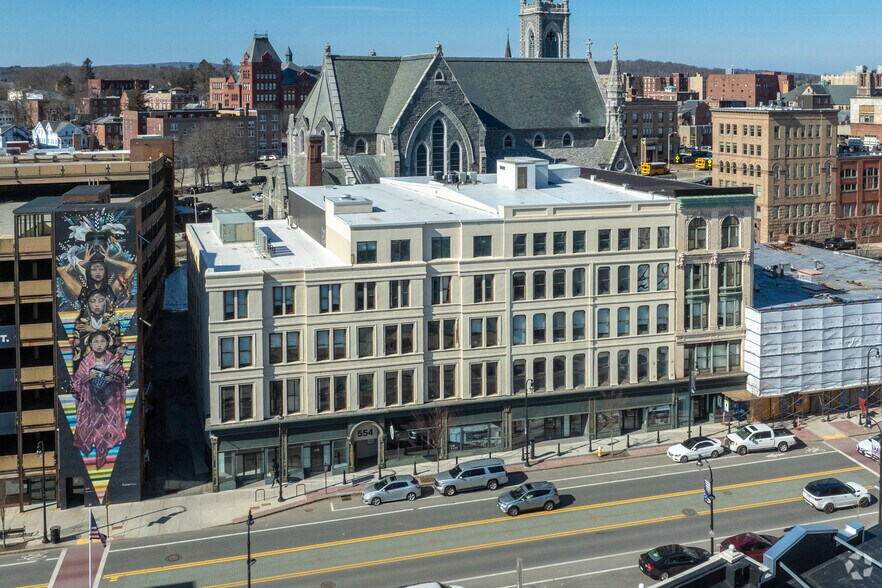 More Photos Of 530 Main St, Worcester Unknown For Lease