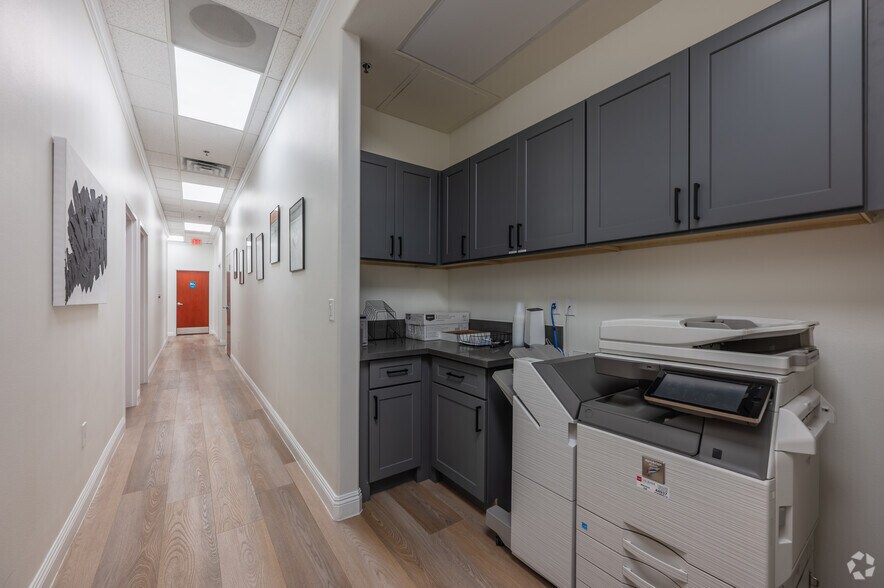 More Photos Of 4496 S Pecos Rd, Las Vegas Office For Sale