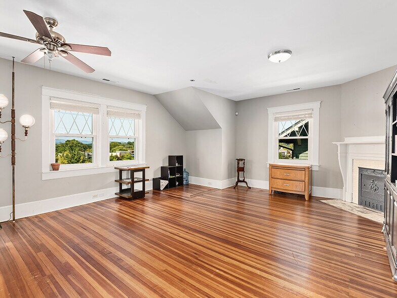 More Photos Of 141 Merrimon Ave, Asheville Office For Sale