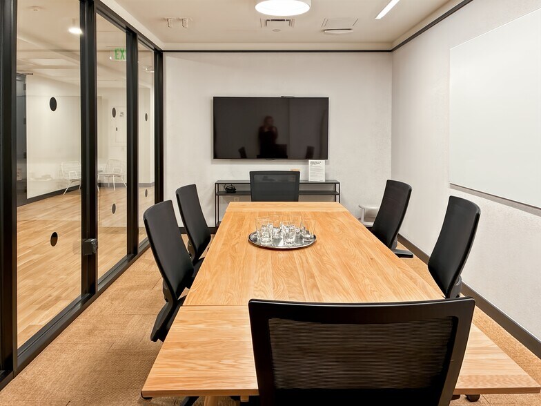 More Photos Of 1560 Broadway, Denver Coworking Space