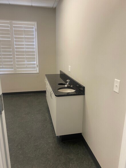 More Photos Of 2717 N Highway 89, Pleasant View Medical For Sale