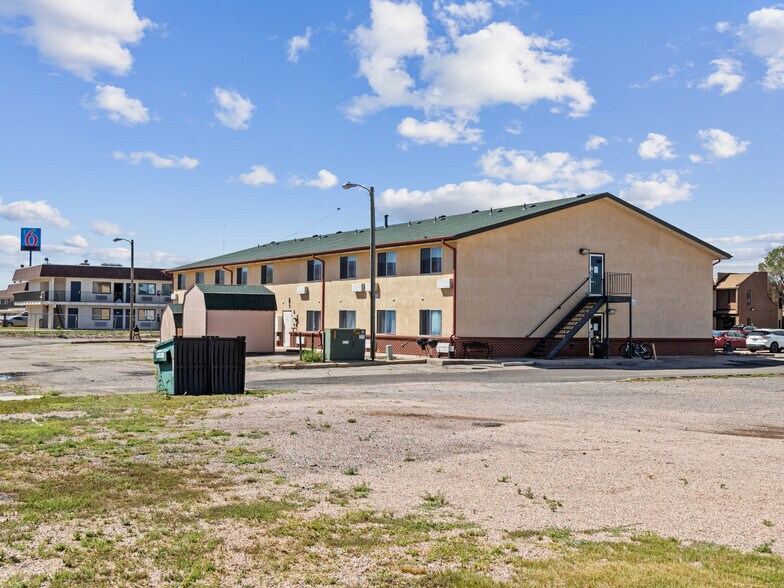 More Photos Of 1805 Westland Rd, Cheyenne Hotel For Sale