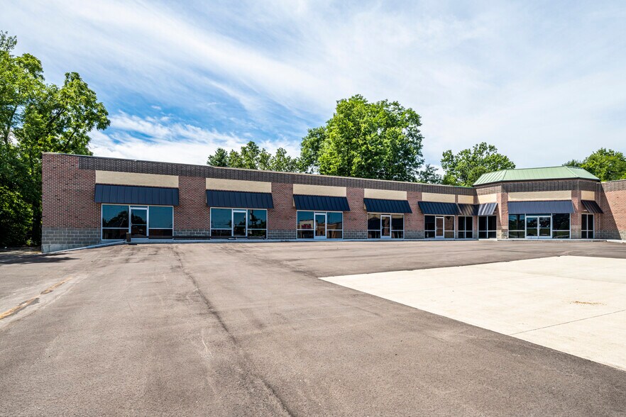 More Photos Of 5045 Crookshank Rd, Cincinnati Storefront For Lease