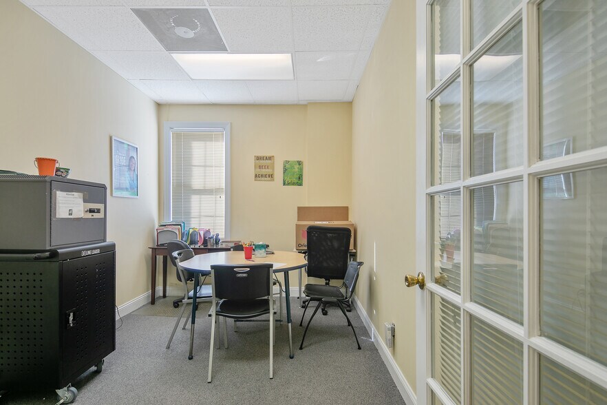 More Photos Of 2915 Raeford Rd, Fayetteville Medical For Lease