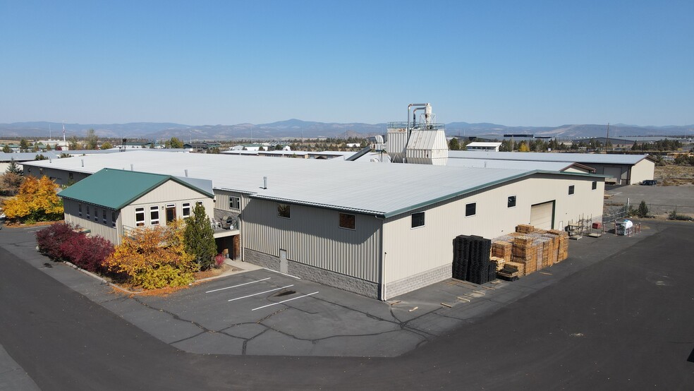 Primary Photo Of 2816 SW Cessna Dr, Prineville Manufacturing For Sale