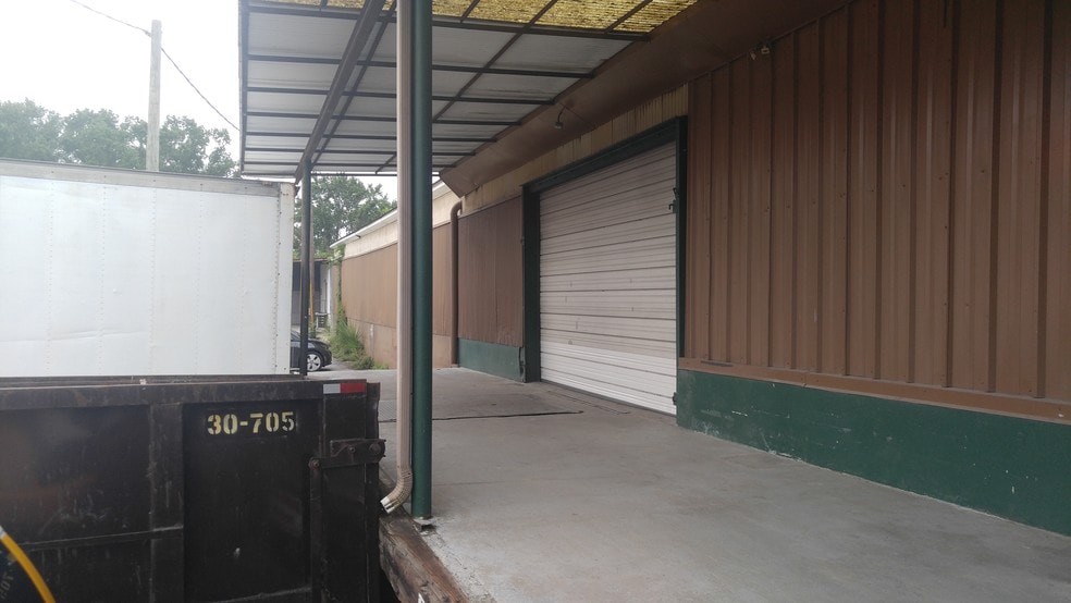 More Photos Of 10 Dooley Ave, Savannah Warehouse For Lease