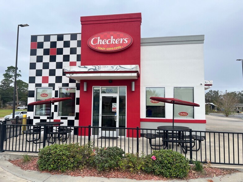 More Photos Of 1100 Peterson Ave S, Douglas Restaurant For Lease