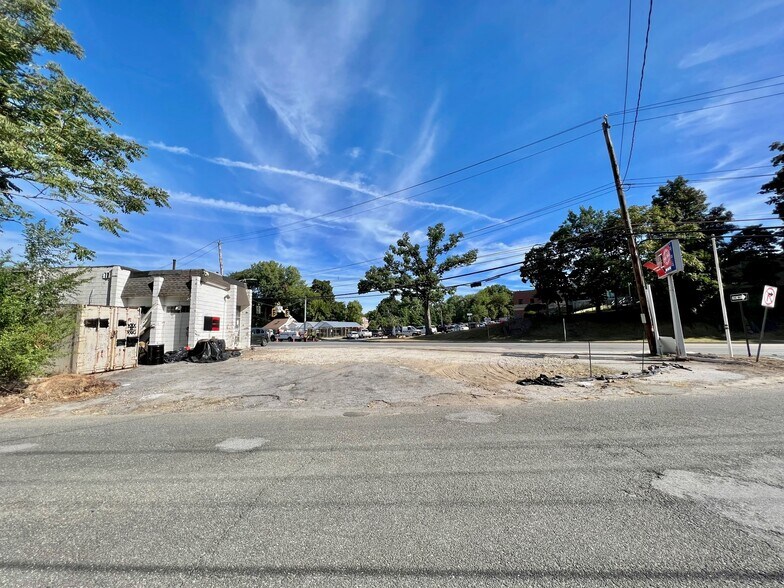 More Photos Of 189 Tarrytown Rd, White Plains Service Station For Sale