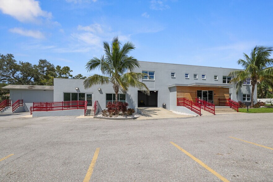 Primary Photo Of 10830 Navajo Dr, Saint Petersburg Showroom For Sale