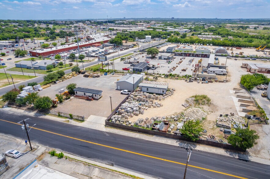 More Photos Of 4350 Naco Pass, San Antonio Service For Sale