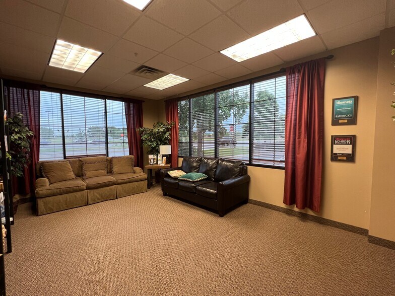 More Photos Of 5298 Kyler Ave NE, Albertville Medical For Lease