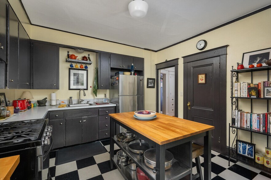 More Photos Of , Portland Multifamily For Sale