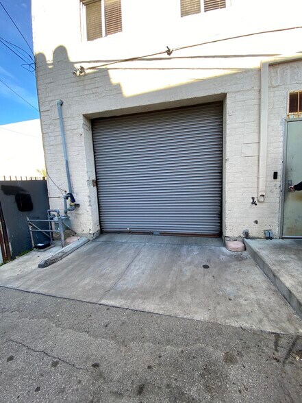 More Photos Of 826 Pico Blvd, Santa Monica Storefront For Sale