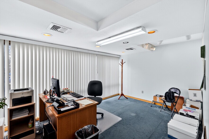 More Photos Of 950 W Ironwood Dr, Coeur d'Alene Medical For Sale