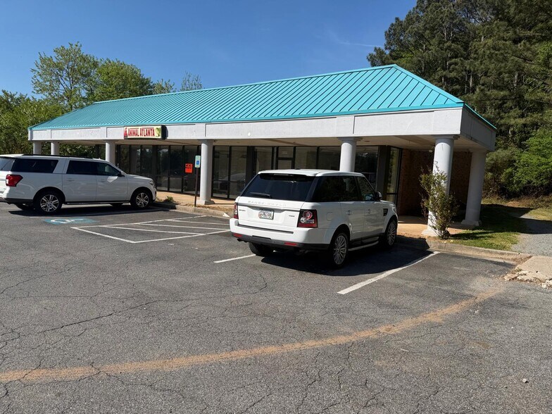 More Photos Of 6449 Bells Ferry Rd, Woodstock Convenience Store For Lease