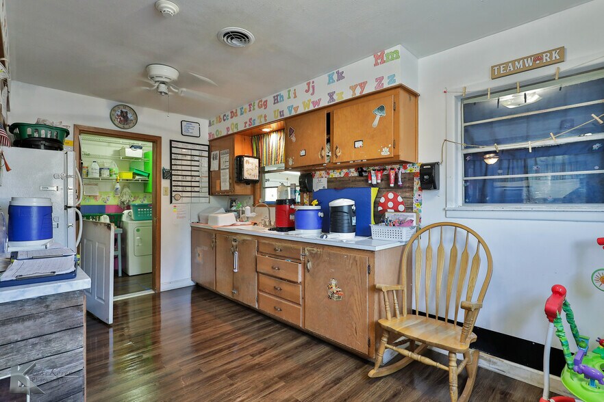 More Photos Of 6000 Buffalo Gap Rd, Abilene Daycare Center For Sale