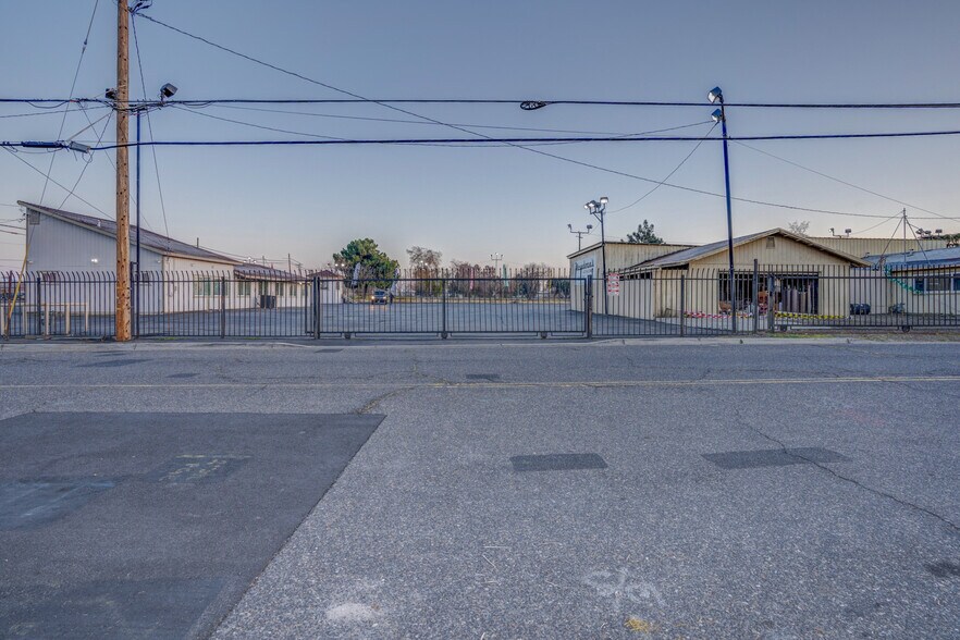 More Photos Of 854 Crows Landing Rd, Modesto Auto Dealership For Sale