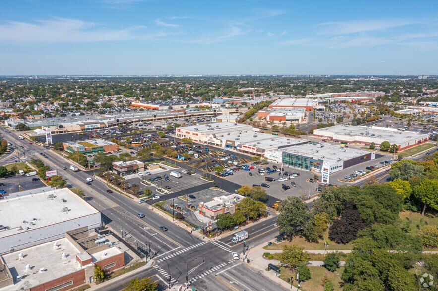 More Photos Of 6420-6560 W Fullerton Ave, Chicago Unknown For Lease