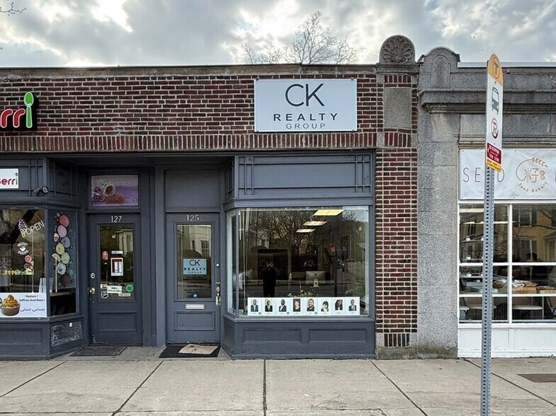 More Photos Of 125-135 Mount Auburn St, Watertown General Retail For Lease