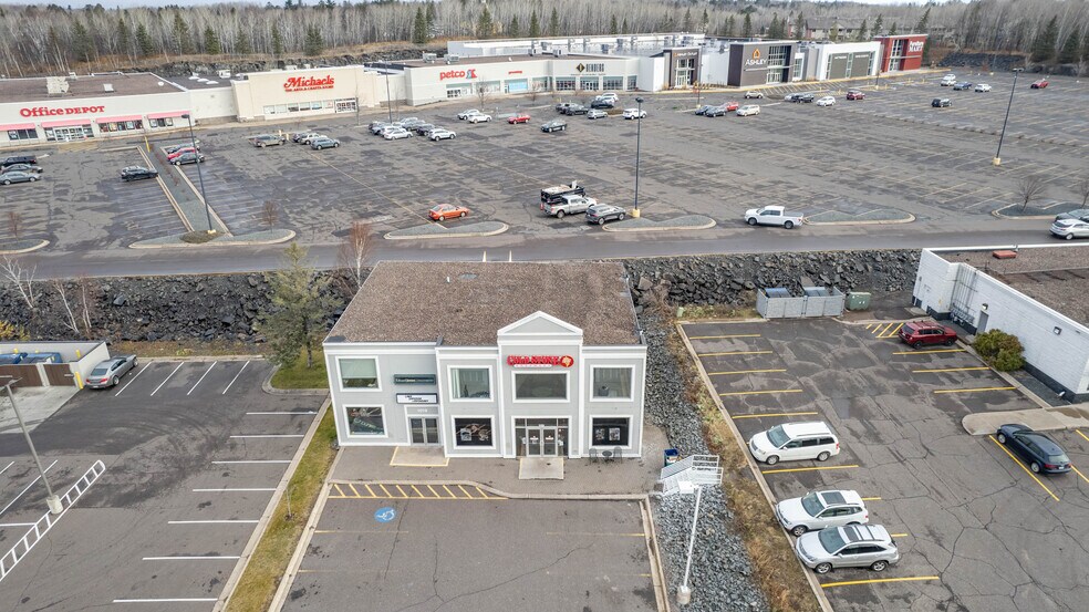 More Photos Of 1017-1019 W Central Entrance, Duluth Freestanding For Sale