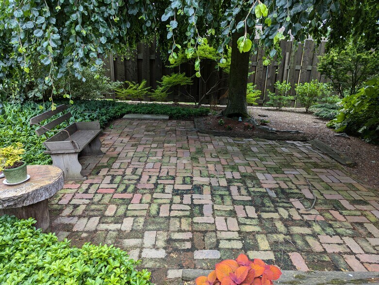 More Photos Of 684 Miller Picking Rd, Davidsville Specialty For Sale