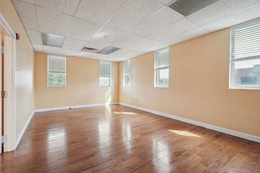 More Photos Of 200 South St, New Providence Medical For Sale