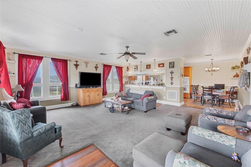 More Photos Of 550 County Road 471, Thrall Land For Sale