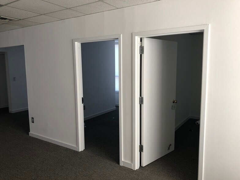 More Photos Of 1251-1255 Bound Brook Rd, Middlesex Medical For Lease