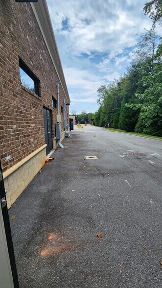 More Photos Of 920 Peachtree Pky, Cumming Storefront Retail Office For Lease