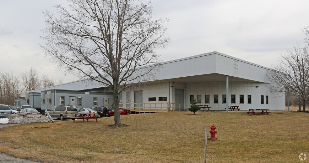 More Photos Of 160 Bud Mil Dr, Buffalo Manufacturing For Lease