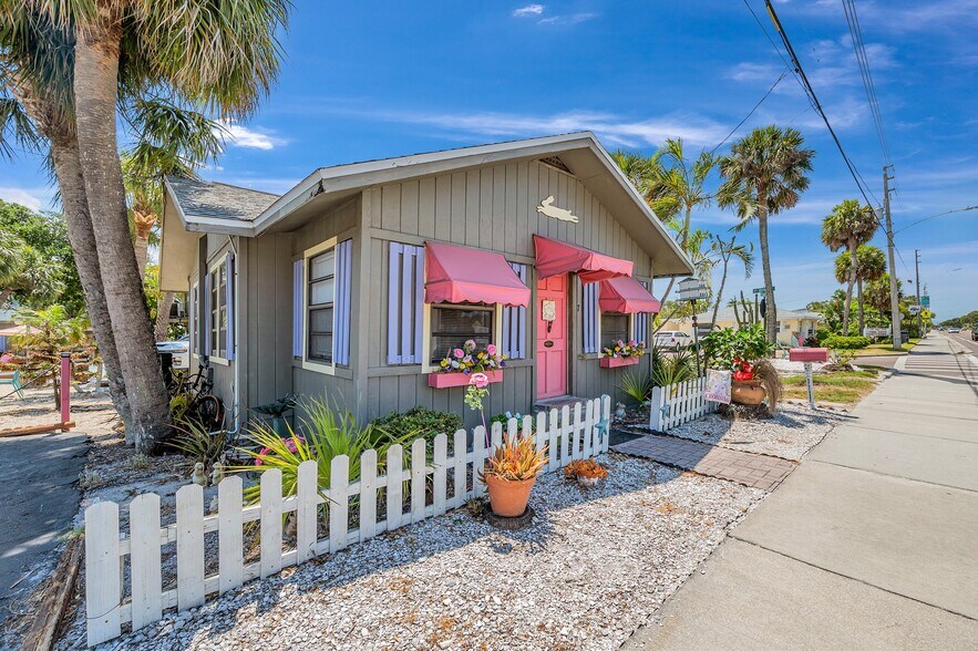 More Photos Of 1803 Gulf Blvd, Indian Rocks Beach Hotel For Sale