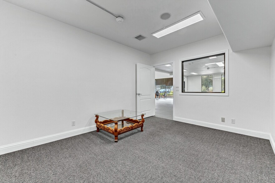 More Photos Of 1925 Francisco Blvd E, San Rafael Light Manufacturing For Lease