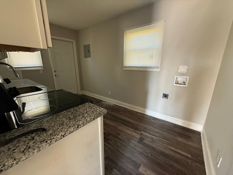 More Photos Of 2479 Julia Ave, Charlotte Apartments For Sale