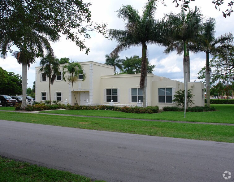 Primary Photo Of 28-30 NE 18th St, Homestead Medical For Sale