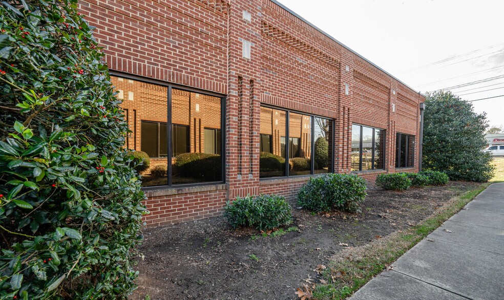 More Photos Of 4210 N Roxboro Rd, Durham Medical For Sale