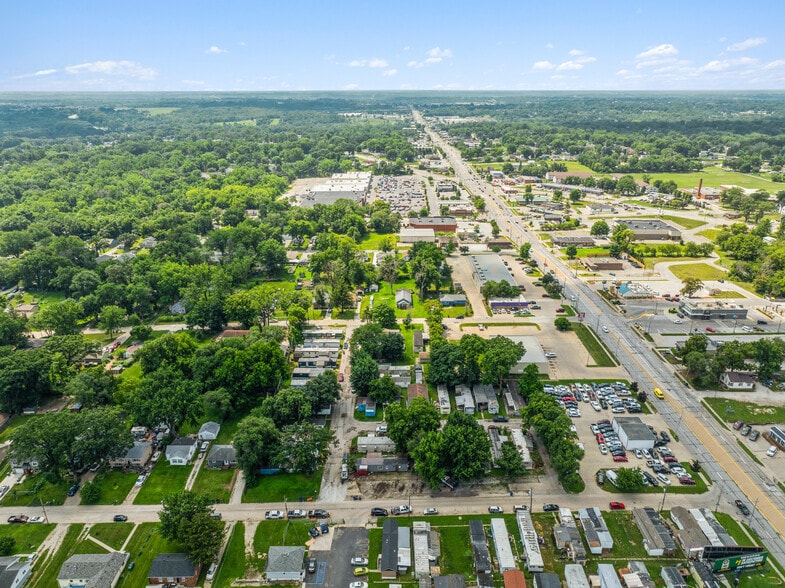 Primary Photo Of 1424 E Virginia Ave, Des Moines Manufactured Housing Mobile Home Park For Sale