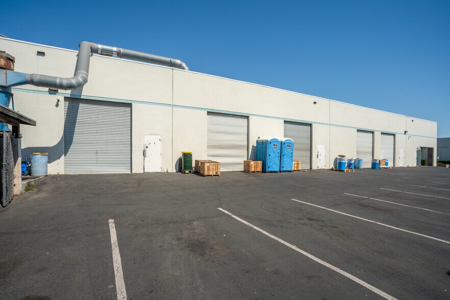More Photos Of 1377 Armorlite Dr, San Marcos Manufacturing For Sale