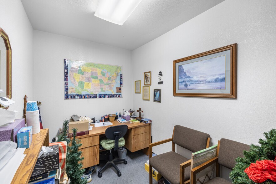 More Photos Of 6095 Atlantic Ave, Long Beach Restaurant For Sale