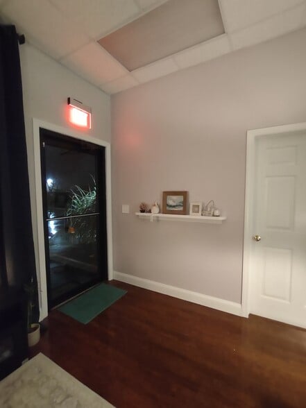 More Photos Of 246 E Main St, Clinton Storefront Retail Office For Sale