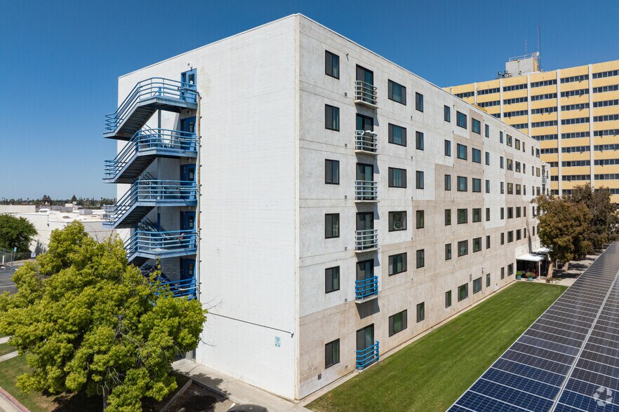 More Photos Of 3015 Wilson Rd, Bakersfield Apartments For Sale