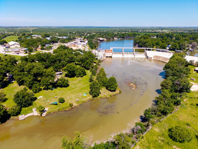 More Photos Of 9035 FM 725, Mc Queeney Specialty For Sale