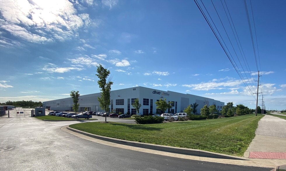 More Photos Of 650 Commerce Parkway East Dr, Greenwood Warehouse For Lease