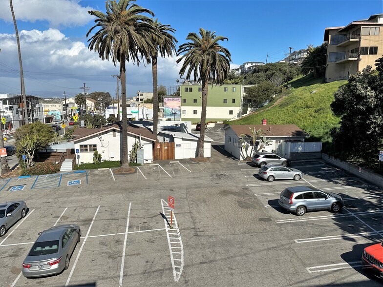 More Photos Of 200 Culver Blvd, Playa Del Rey Storefront Retail Residential For Lease