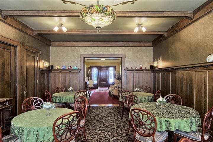 More Photos Of 230 Wellington St, Traverse City Hospitality For Sale