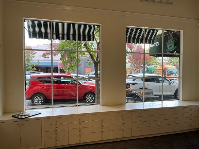 More Photos Of 1309 Main St, Saint Helena Hotel For Lease