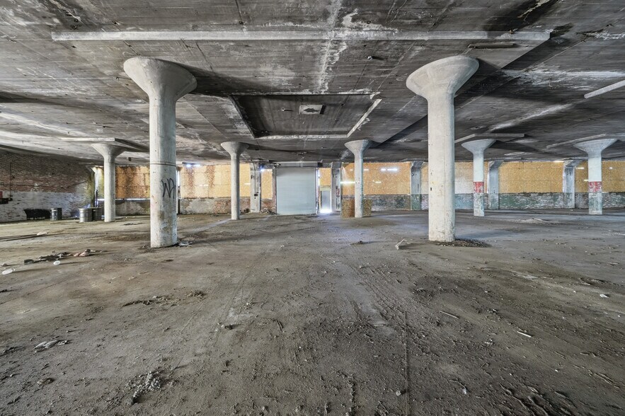 More Photos Of 401 E Allegheny Ave, Philadelphia Manufacturing For Sale