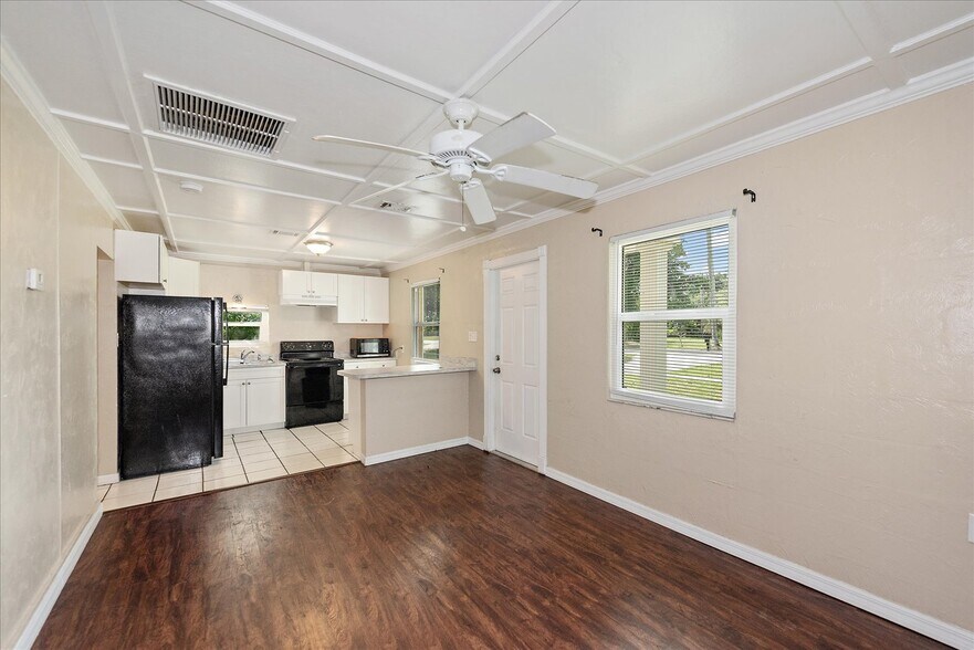 More Photos Of 1905 Oakley Ave, Fort Myers Apartments For Sale