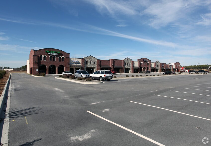 More Photos Of 2501-2529 S Cashua Dr, Florence Storefront For Lease