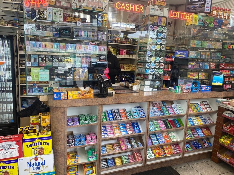 More Photos Of 270 W Main St, Patchogue Service Station For Sale